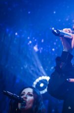 JESS GLYNNE Performs at a Concert at The Roundhouse in London 11/04/2015
