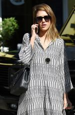 JESSICA ALBA Out for Breakfast in Los Angeles 11/01/2015