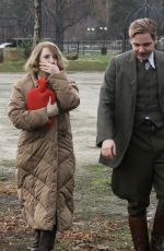 JESSICA CHASTAIN on the Set of Zookeeper