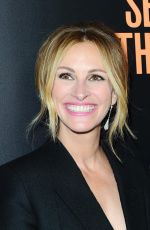 JULIA ROBERTS at Secret in Their Eyes Premiere in Los Angeles
