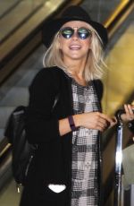 JULIANNE HOUGH at Washington Reagan National Airport in Washington 11/25/2015