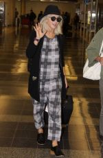 JULIANNE HOUGH at Washington Reagan National Airport in Washington 11/25/2015