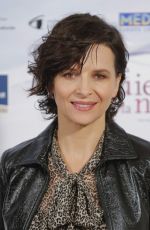 JULIETTE BINOCHE at Nadie Quiere La Noche Photocall 11/02/2015