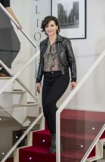 JULIETTE BINOCHE at Nadie Quiere La Noche Photocall 11/02/2015