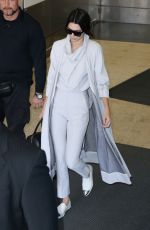 KENDALL JENNER Arrives at Airport in Sydney 11/17/2015