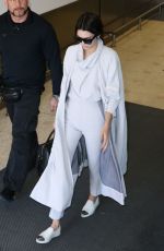 KENDALL JENNER Arrives at Airport in Sydney 11/17/2015
