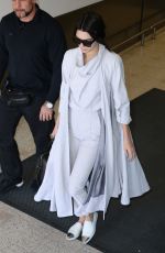 KENDALL JENNER Arrives at Airport in Sydney 11/17/2015