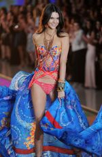 KENDALL JENNER at Victoria’s Secret 2015 Fashion Show in New York 11/10/2015