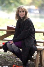 KERI RUSSELL on the Set of The Americans in Queens 11/07/2015