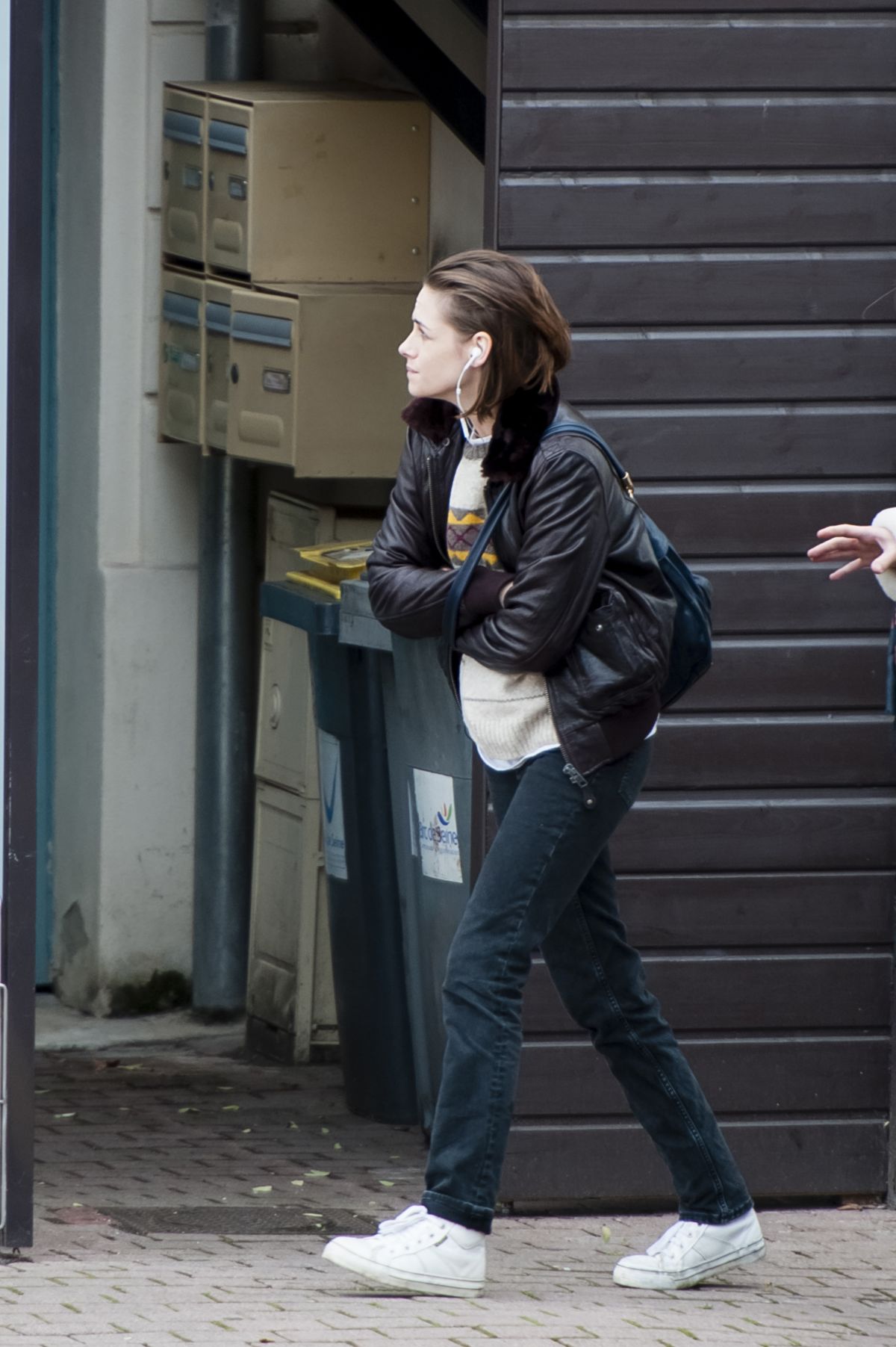 KRISTEN STEWART on the Set of Personal Shopper at a Park in Paris 11/03 ...