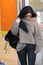 KYLIE JENNER Shopping New Rolls Royce 11/04/2015
