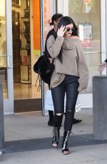 KYLIE JENNER Shopping New Rolls Royce 11/04/2015