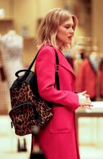 LEA SEYDOUX Out Shopping in New York 11/05/2015