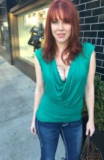 MAITLAND WARD Out Shopping in Los Angeles 11/17/2015
