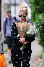 MARGOT ROBBIE Out Shopping in London 11/08/2015