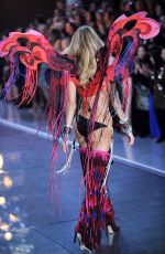 MARTHA HUNT at Victoria’s Secret 2015 Fashion Show in New York 11/10/2015