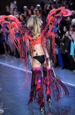 MARTHA HUNT at Victoria’s Secret 2015 Fashion Show in New York 11/10/2015