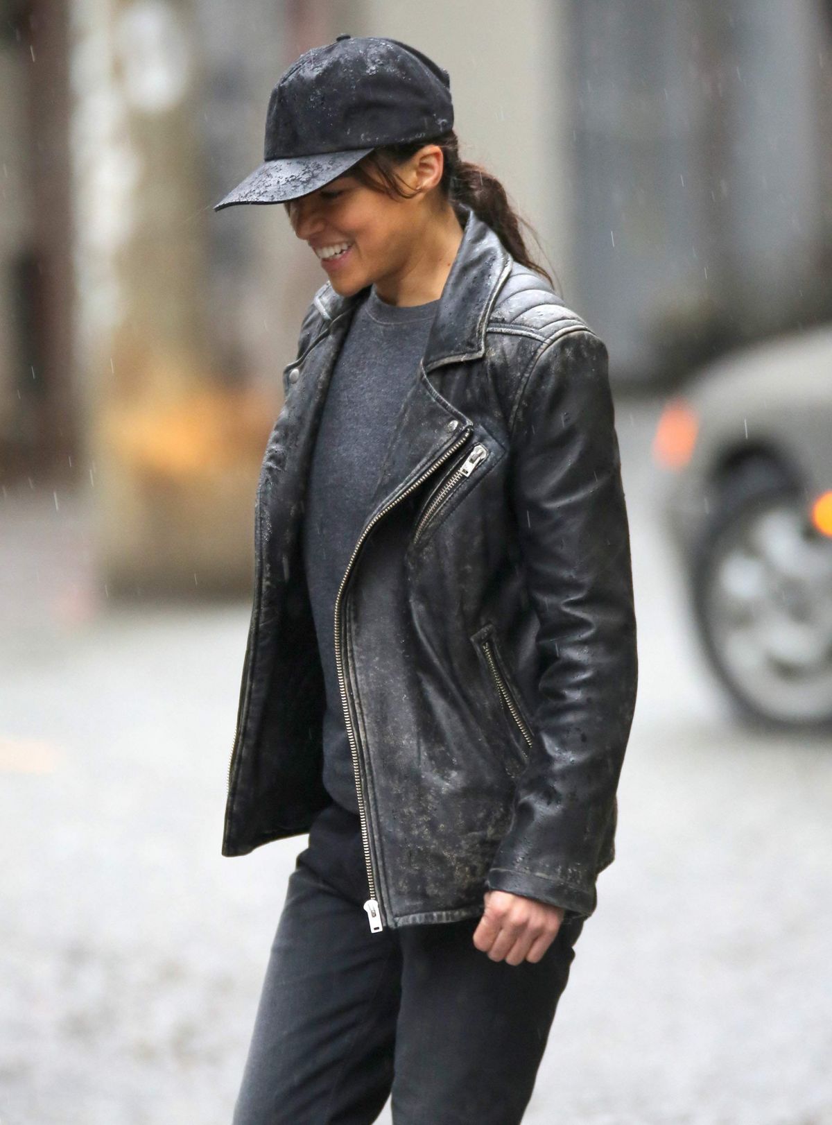 MICHELLE RODRIGUEZ on the Set of Her New Movie in Vancouver 11/16/2015 MICHELLE RODRIGUEZ on the Set of Her New Movie in Vancouver 11/16/2015