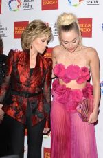 MILEY CYRUS at Vanguard Awards in Los Angeles 11/07/2015 mq