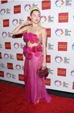 MILEY CYRUS at Vanguard Awards in Los Angeles 11/07/2015 mq