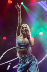 PIA MIA PEREZ Performs at Beats and Eats Concert in Sydney 11/21/2015