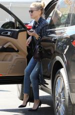 REESE WITHERSPOON Arrives at a Studio in Santa Monica 11/03/2015