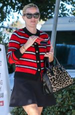 REESE WITHERSPOON Heading to a Nail Salon in Beverly Hills 11/06/2015