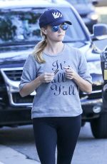 REESE WITHERSPOON Heading to a Yoga Class in Los Angeles 11/04/2015