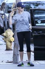 REESE WITHERSPOON Heading to a Yoga Class in Los Angeles 11/04/2015