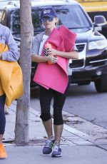 REESE WITHERSPOON Heading to a Yoga Class in Los Angeles 11/04/2015