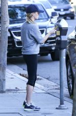 REESE WITHERSPOON Heading to a Yoga Class in Los Angeles 11/04/2015