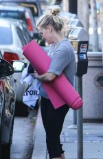 REESE WITHERSPOON Heading to a Yoga Class in Los Angeles 11/04/2015