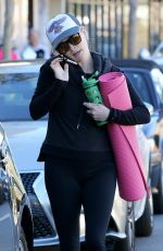 REESE WITHERSPOON Leaves Yoga Class in Los Angeles 11/17/2015