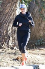 REESE WITHERSPOON Leaves Yoga Class in Los Angeles 11/17/2015