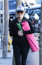 REESE WITHERSPOON Leaves Yoga Class in Los Angeles 11/17/2015