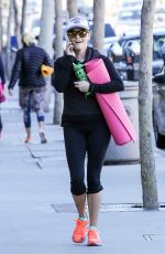REESE WITHERSPOON Leaves Yoga Class in Los Angeles 11/17/2015