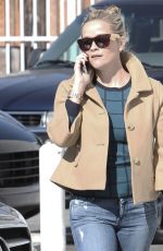REESE WITHERSPOON Out and About in Brentwood 11/16/2015