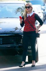 REESE WITHERSPOON Out in Los Angeles 11/18/2015