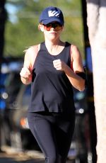REESE WITHERSPOON Out Jogging in Los Angeles 11/03/2015