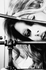 RENEE OLSTEAD by Marisa Pike 