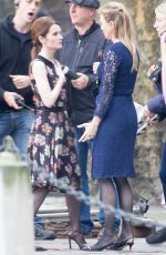 RENeE ZELLWEGER on the Set of Bridget Jones