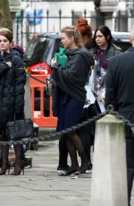 RENeE ZELLWEGER on the Set of Bridget Jones