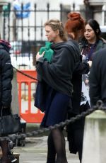 RENeE ZELLWEGER on the Set of Bridget Jones