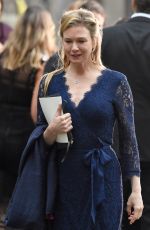 RENeE ZELLWEGER on the Set of Bridget Jones