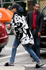 RIHANNA Arrives at Her Appartment in New York 11/22/0015