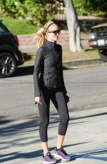 ROSIE HUNTINGTON-WHITELEY Heading to a Gym 11/12/2015
