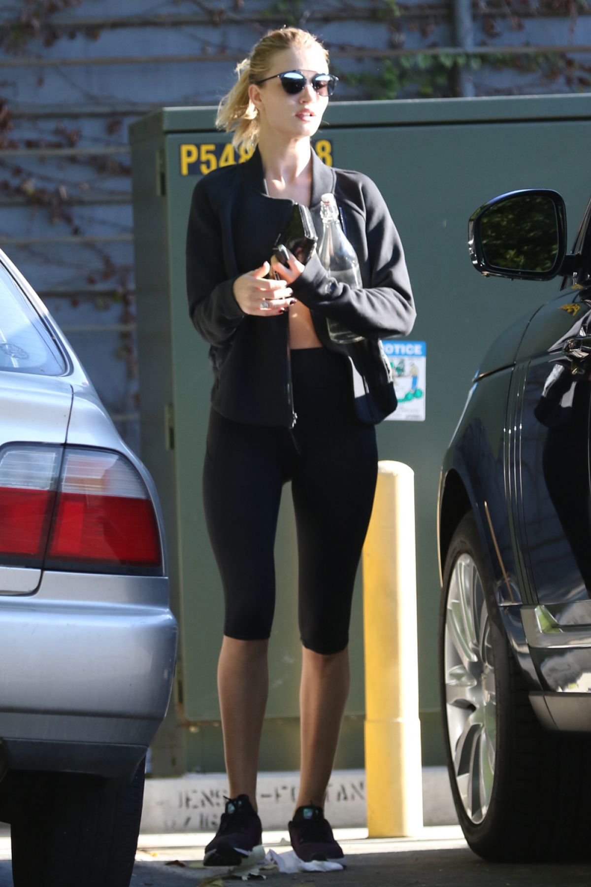 ROSIE HUNTINGTON-WHITELEY Leaves a Gym in Los Angeles 11/28/2015 ...