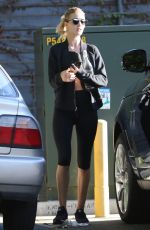 ROSIE HUNTINGTON-WHITELEY Leaves a Gym in Los Angeles 11/28/2015