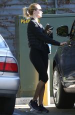 ROSIE HUNTINGTON-WHITELEY Leaves a Gym in Los Angeles 11/28/2015