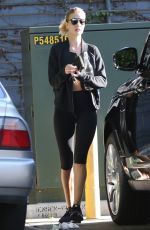ROSIE HUNTINGTON-WHITELEY Leaves a Gym in Los Angeles 11/28/2015